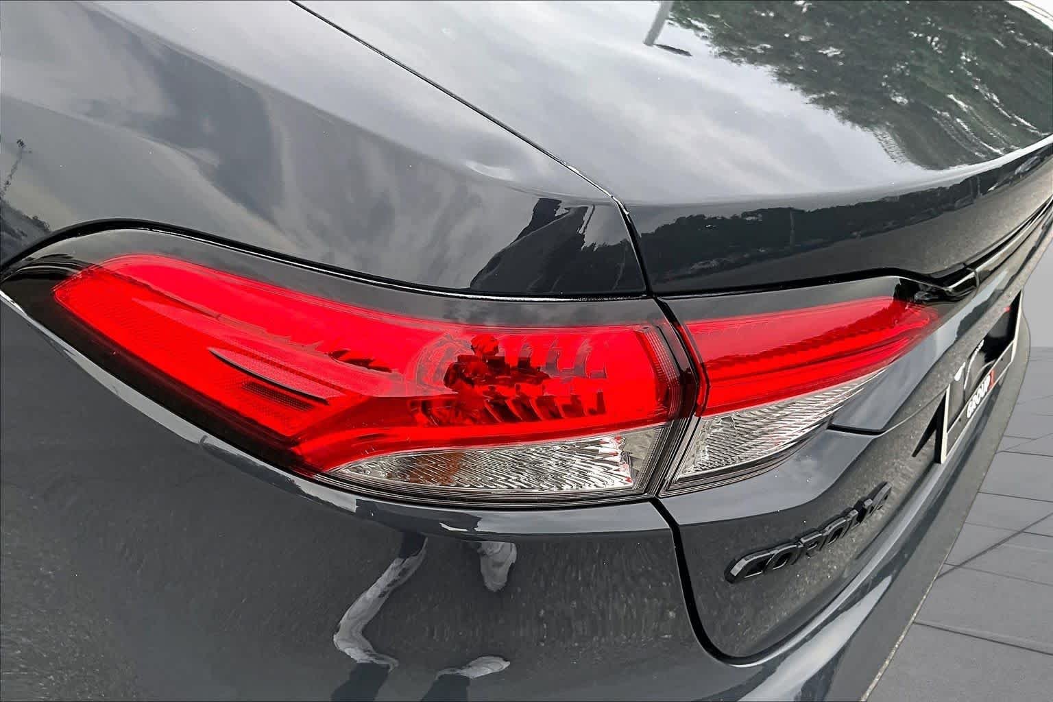 Used 2023 Underground Toyota LE image 28