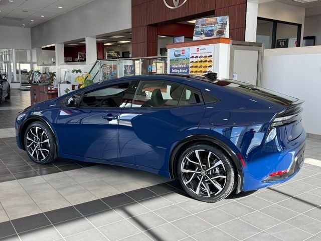 2026 Toyota Prius Plug-in Hybrid XSE Premium - Photo 9