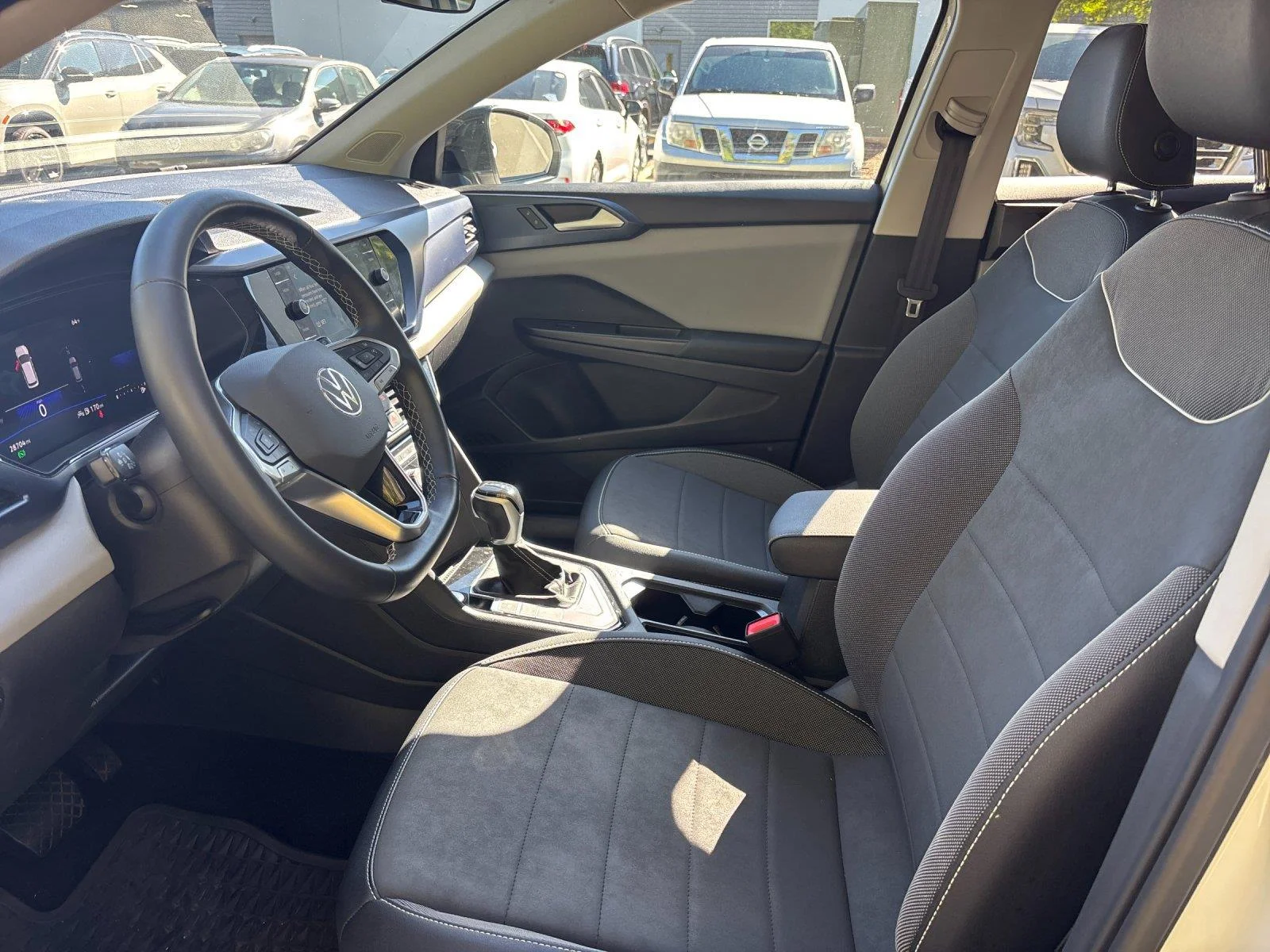 Certified Used 2023 Pure White Volkswagen SE image 14