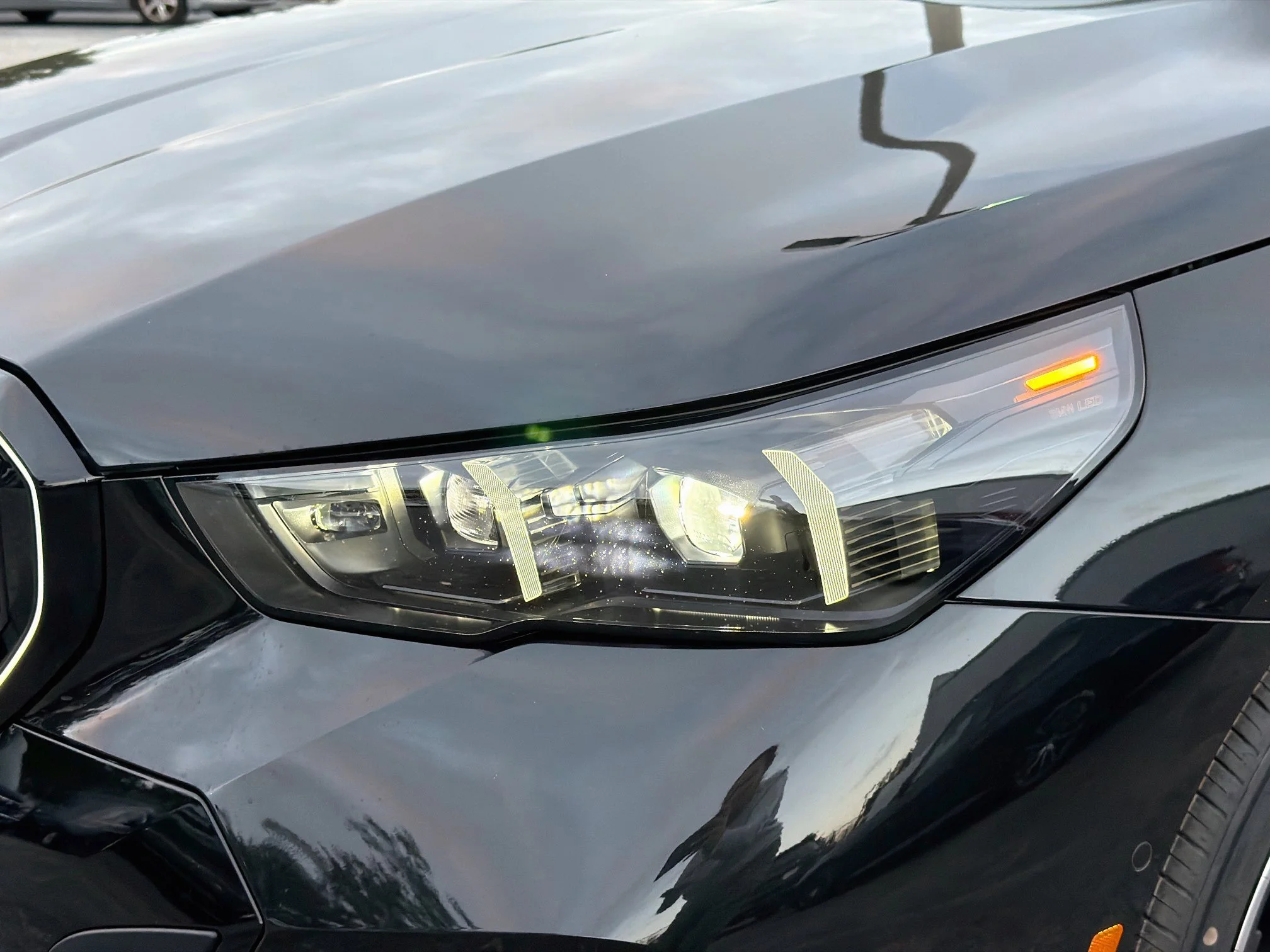 New 2027 Black Sapphire Metallic BMW 530i image 9