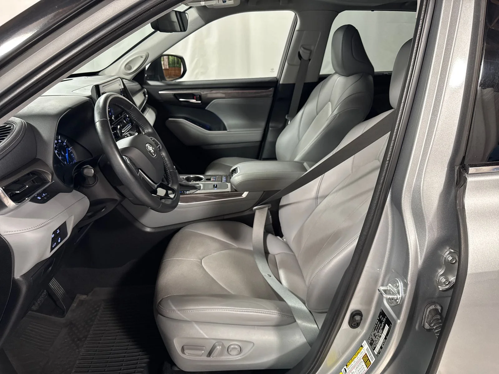 Used 2021 Celestial Silver Metallic Toyota Limited image 3