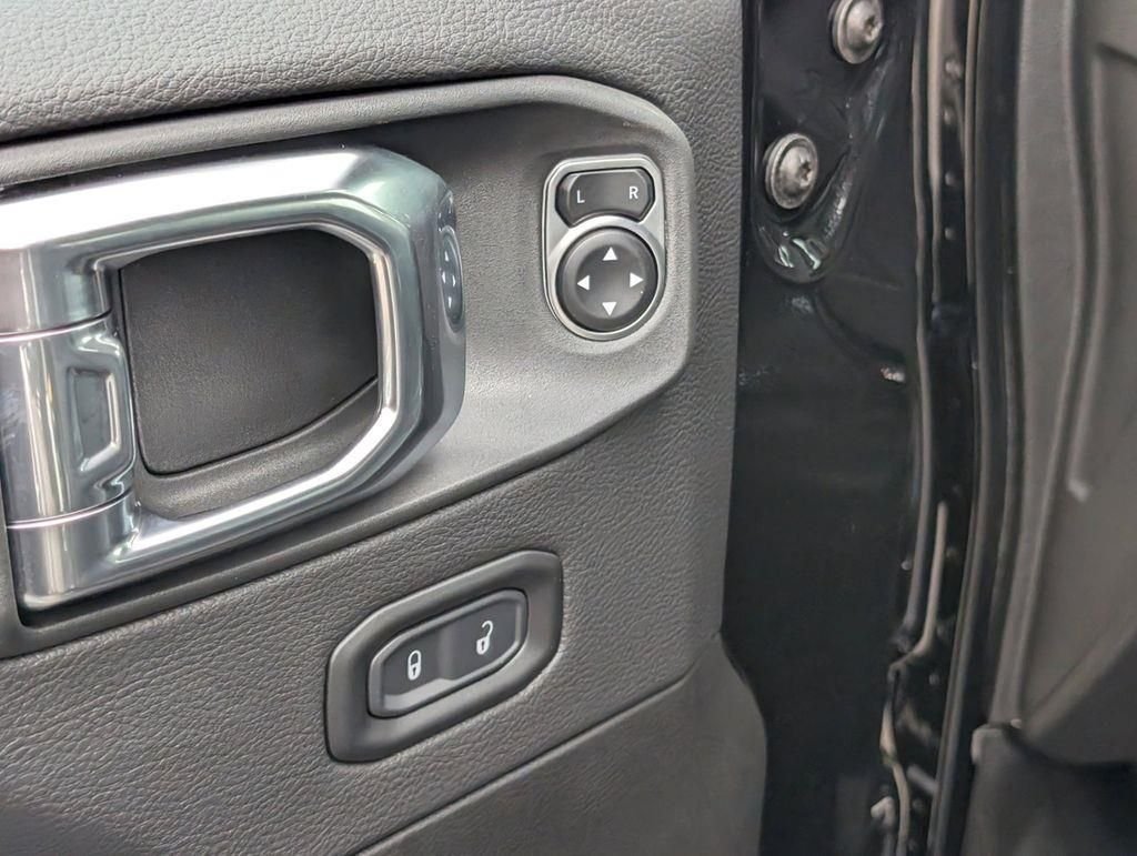 2026 Jeep Wrangler 4-Door Sahara - Photo 13