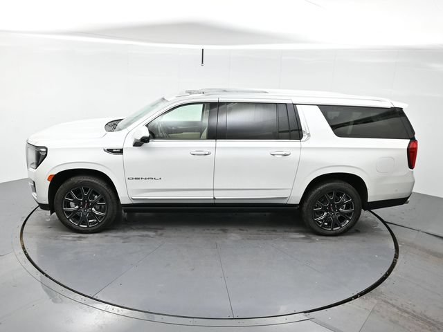 Used 2023 WHITE FROST TRICOAT GMC Denali image 20