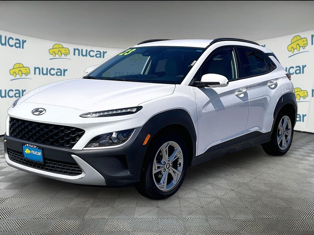 Used 2023 White Hyundai SEL image 3