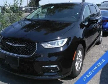 Used 2024 Diamond Black Chrysler Touring L image 10