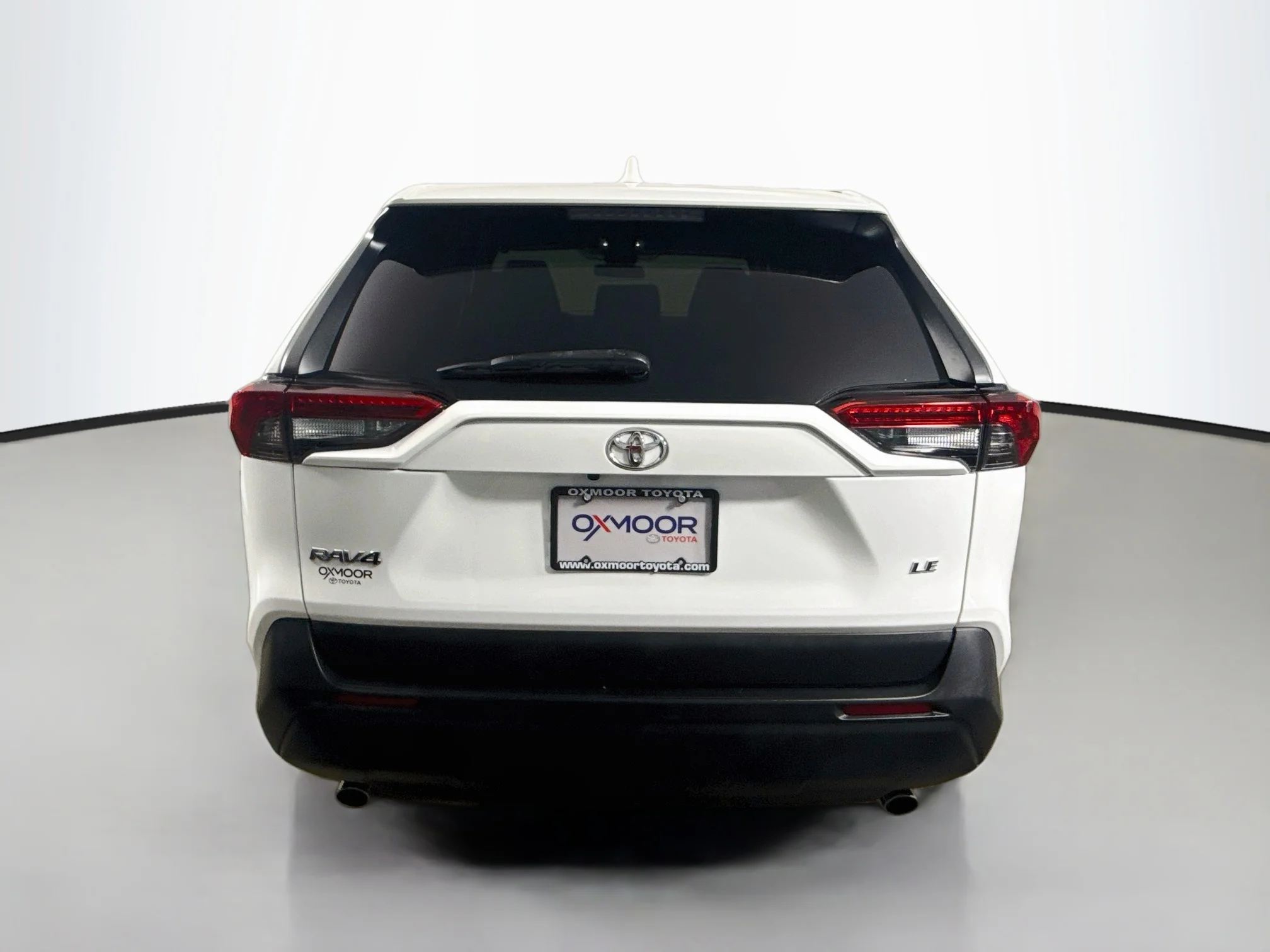 Certified Used 2022 White Toyota LE image 6