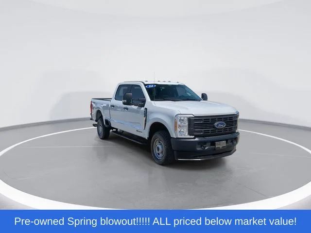 Used 2024 White Ford XL image 2