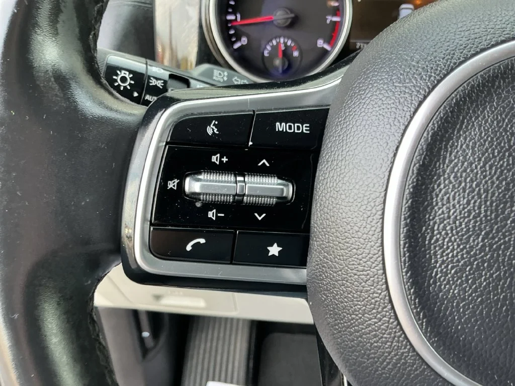 Used 2022 Blue Kia SX image 26