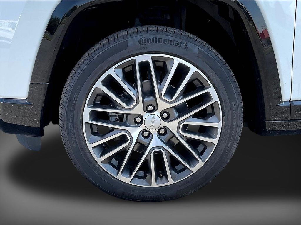 Used 2022 White Jeep Limited image 34