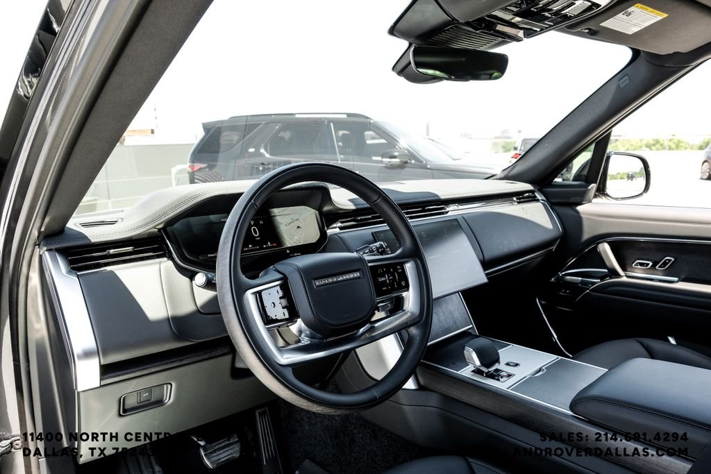 New 2026 Carpathian Gray Land Rover SE image 2