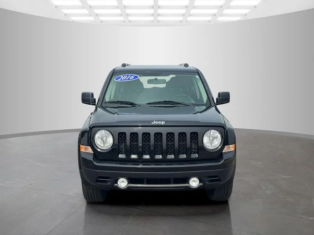 Certified Used 2016 Black Jeep Latitude image 2