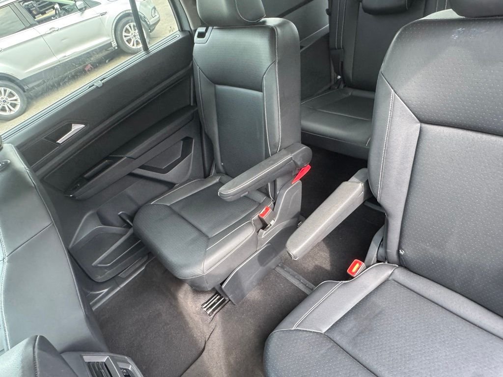 Used 2021 Silver Volkswagen 2.0T SEL image 19