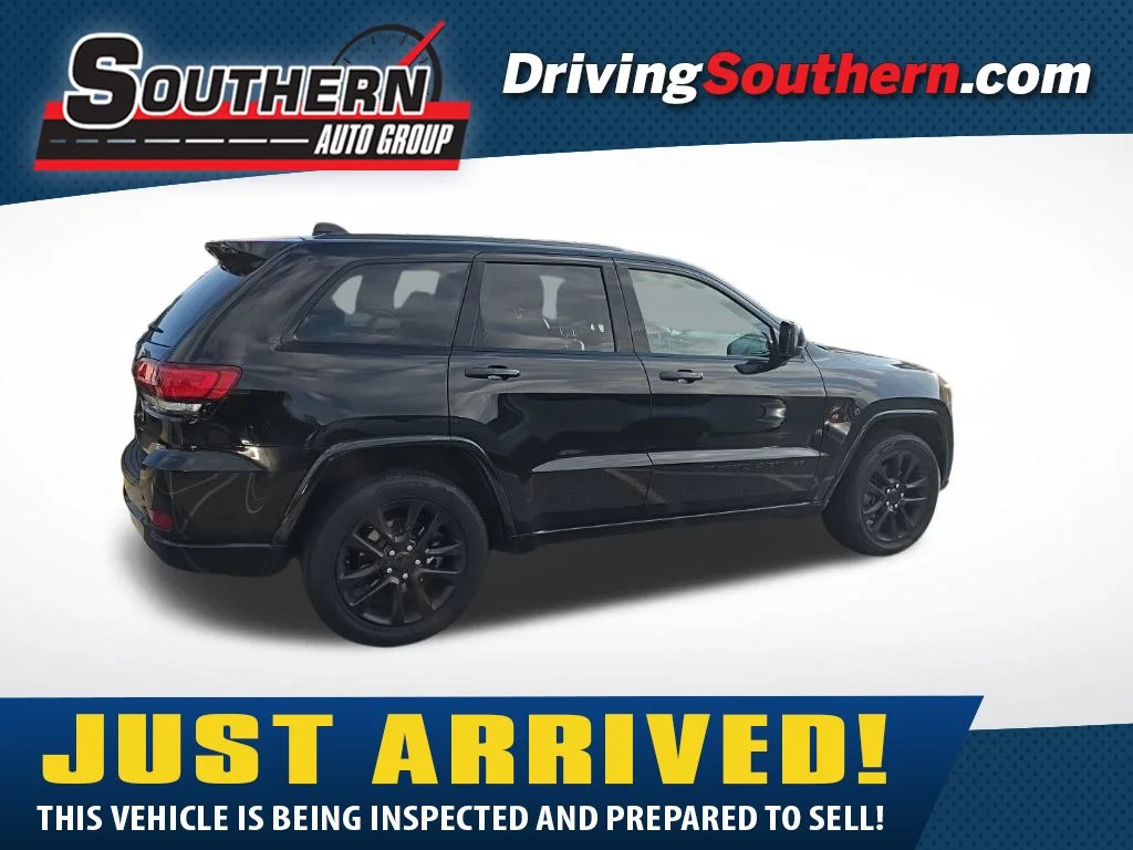 Used 2022 Black Jeep Laredo X image 1