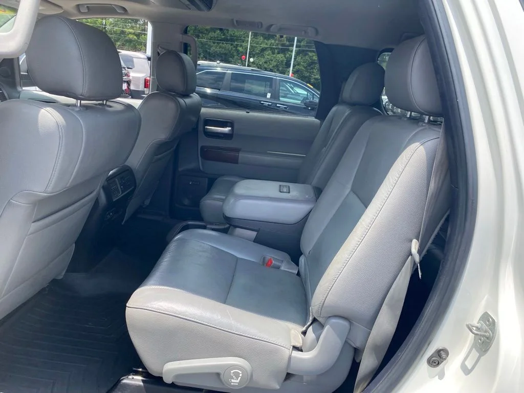 Used 2012 White Toyota Platinum image 6