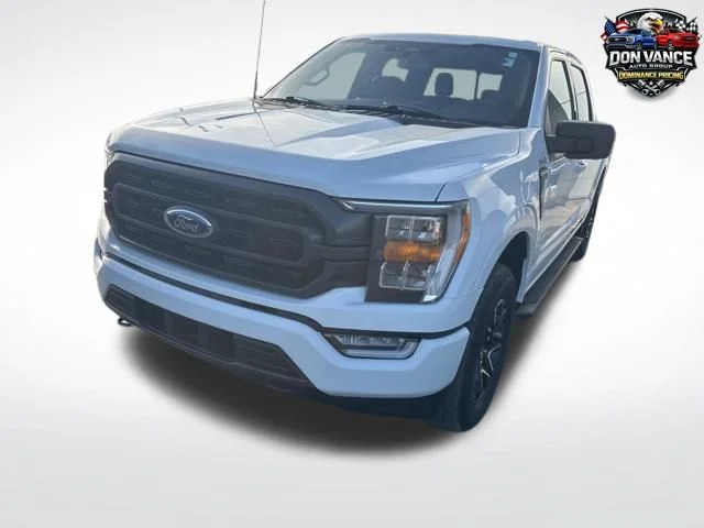 Used 2023 Blue Ford XLT image 3