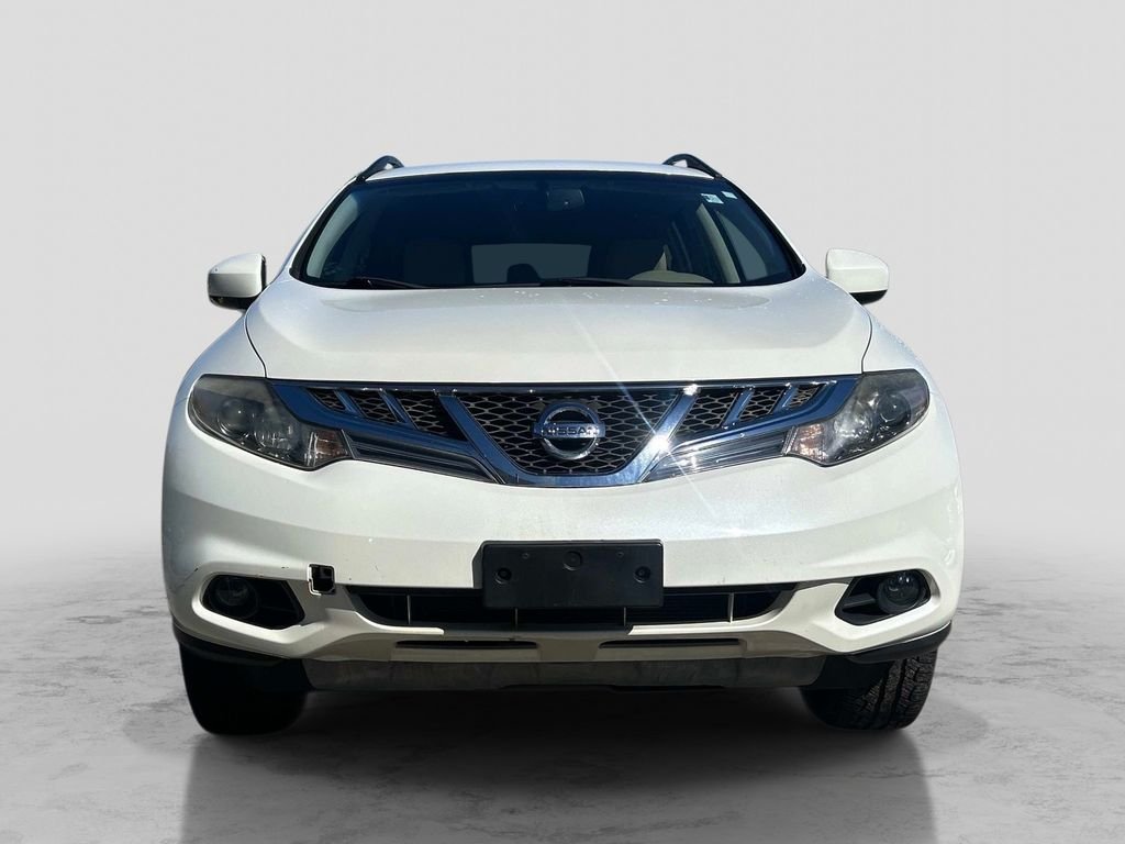 Used 2014 White Nissan SV image 7