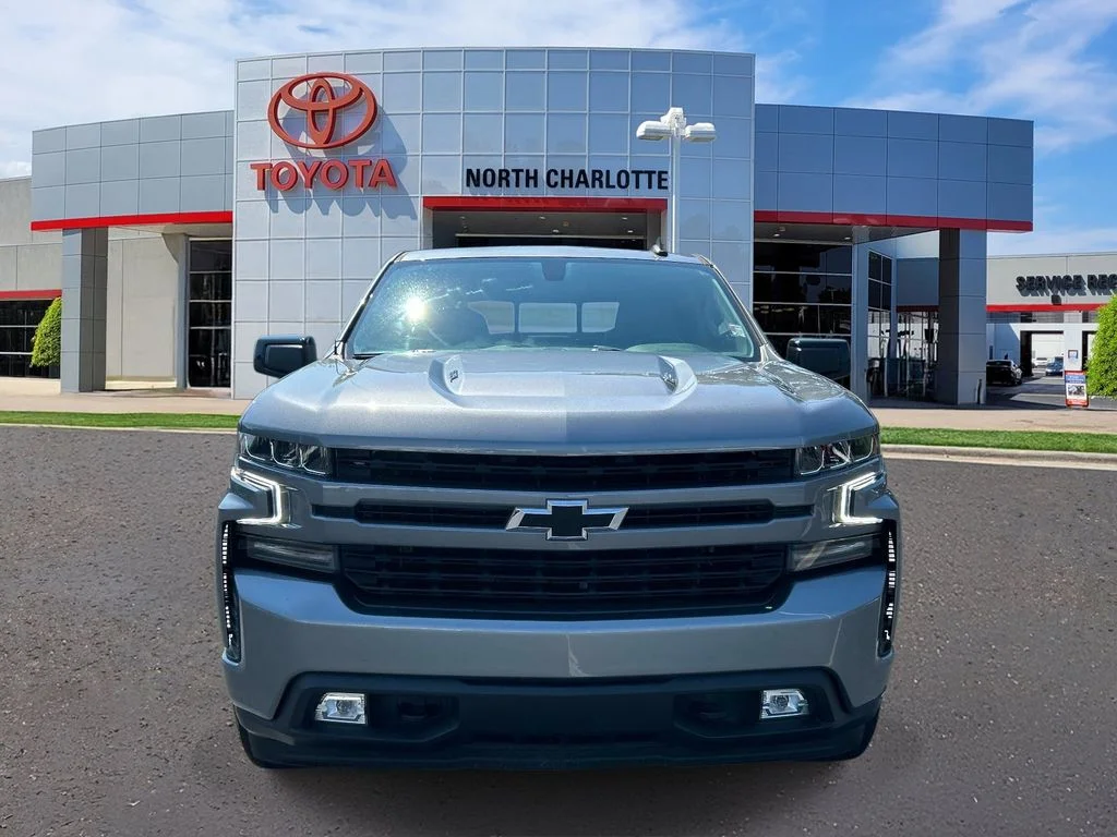 Used 2021 Gray Chevrolet RST image 2