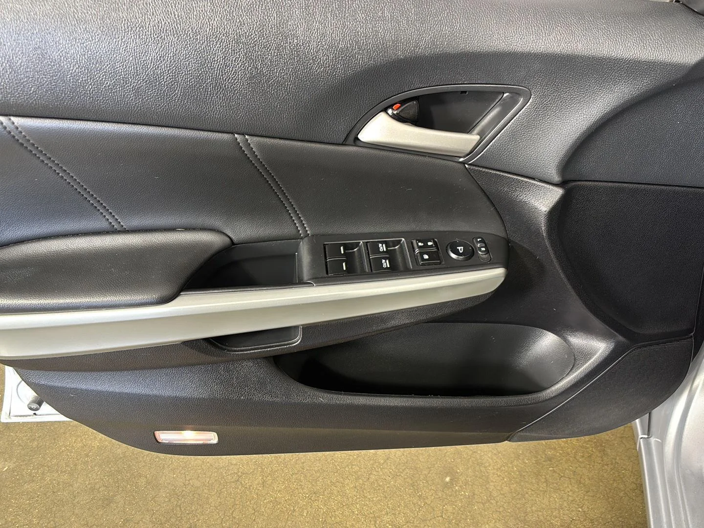 Used 2009 SILVER Honda EXL image 26
