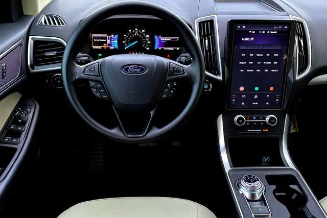 New 2024 Stone Blue Metallic Ford SE image 21