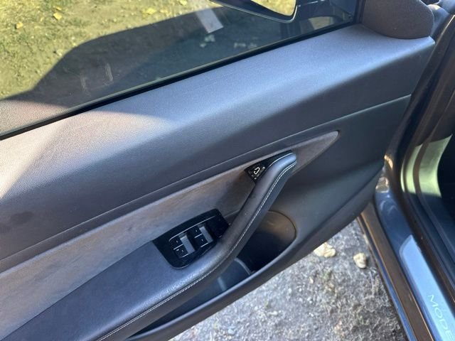 Used 2020 Midnight Silver Metallic Tesla Performance image 11
