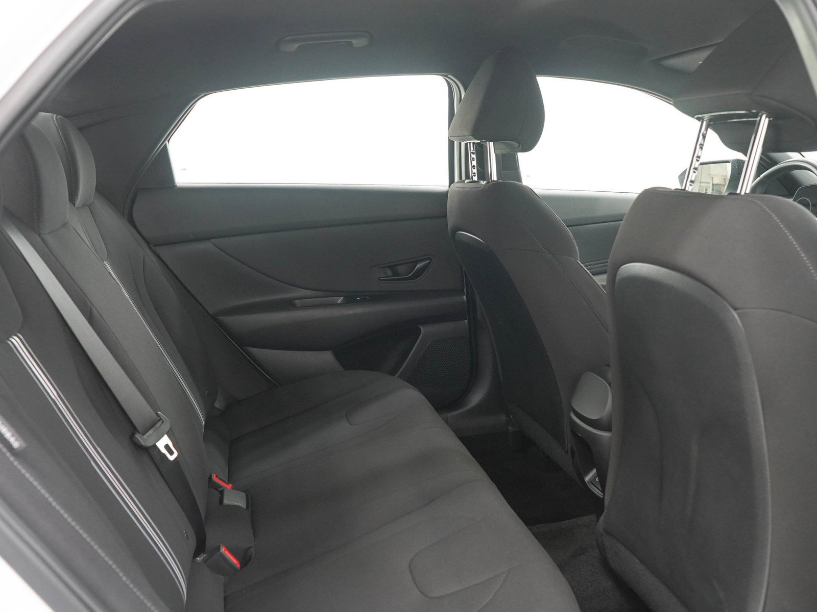 2025 Hyundai Elantra Blue - Photo 13