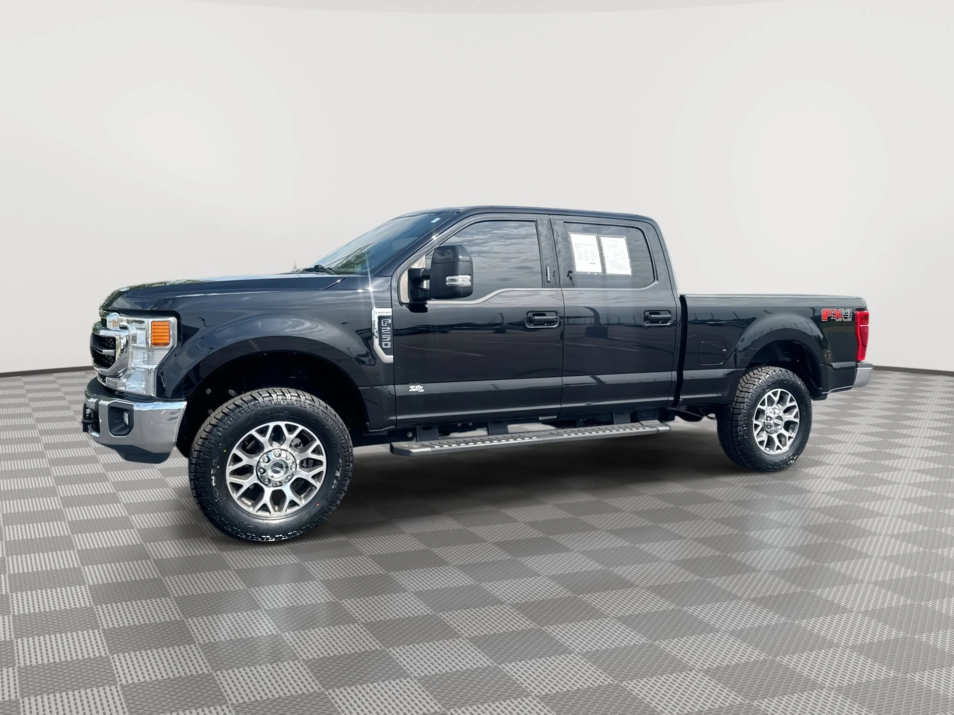 2022 Ford F-250 Lariat 4x4 Crew Cab 6-3/4' Box's photo