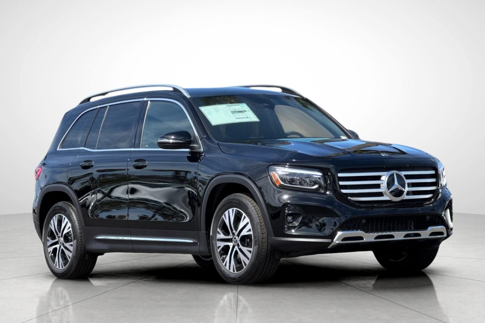 Used 2026 Black Mercedes-Benz GLB 250 image 28