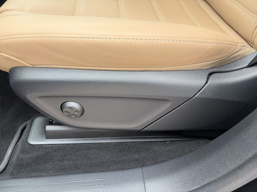 Used 2025  Mercedes-Benz GLE 350 image 12