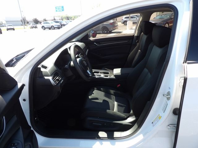 Used 2019 Platinum White Pearl Honda EX image 12