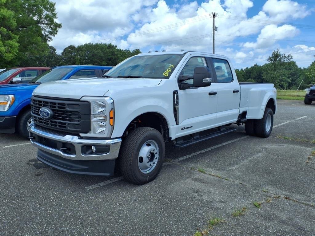 2025 Ford F-350 XL 4x4 Crew Cab 8' Box DRW's photo