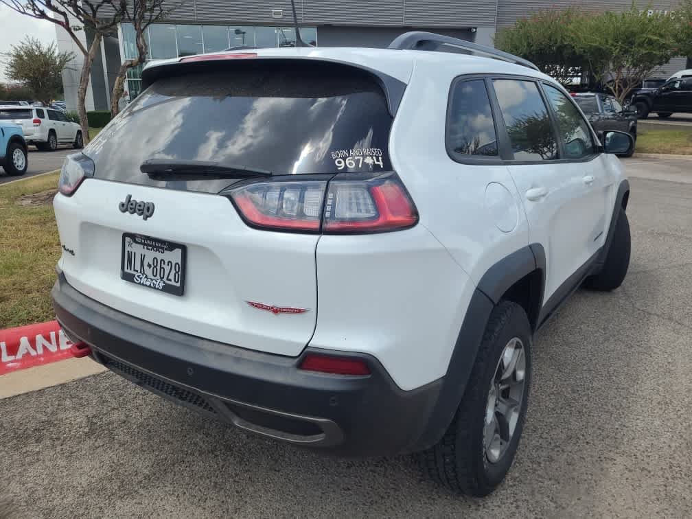 Used 2019 Bright White Clearcoat Jeep Trailhawk image 4