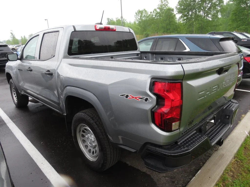Used 2024 Gray Chevrolet Work Truck image 15