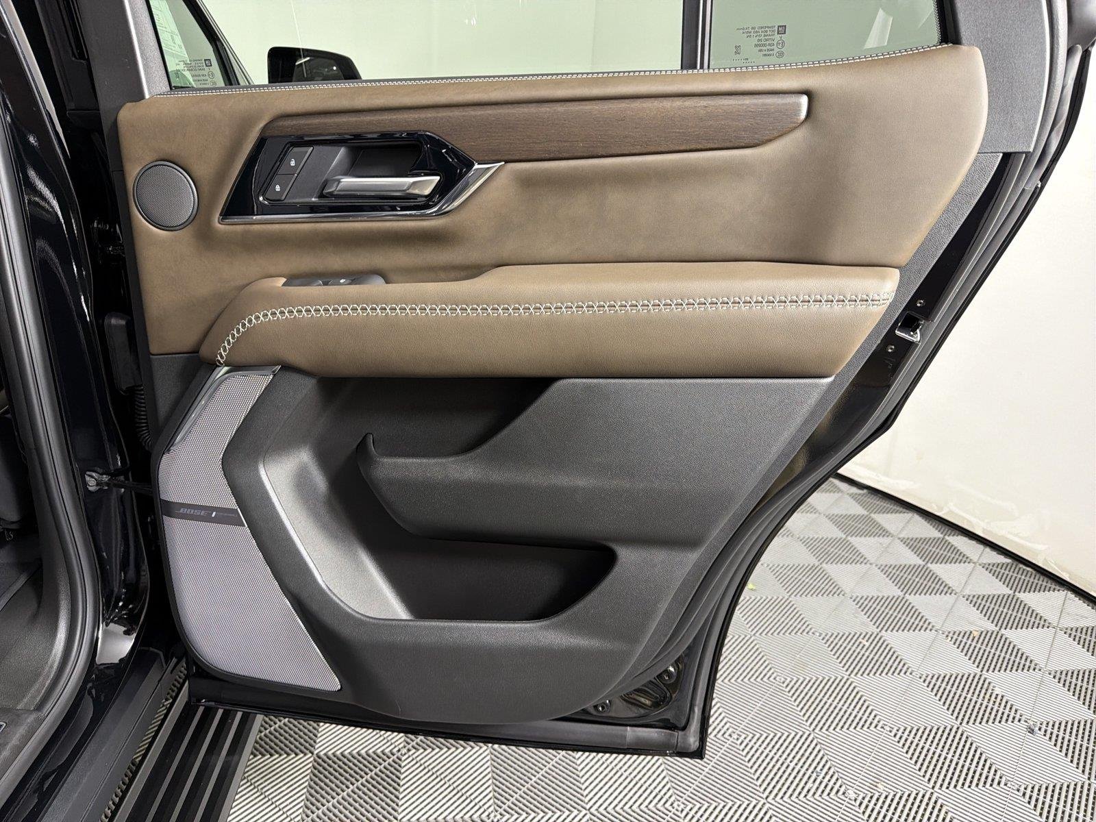 2027 GMC Yukon Denali Ultimate - Photo 16