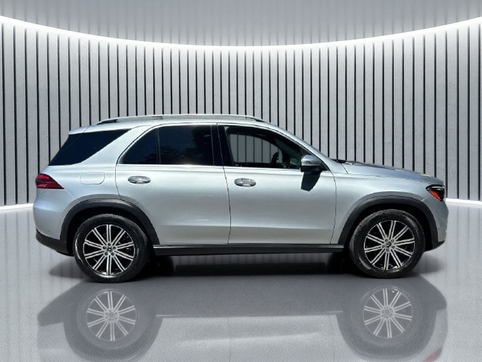 Certified Used 2025 Silver Mercedes-Benz GLE 350 image 6