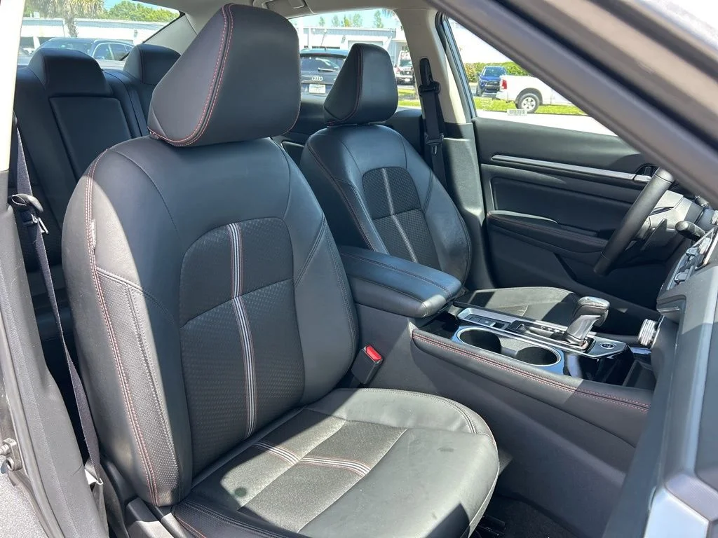 Used 2025 Gray Nissan 2.5 SR image 43