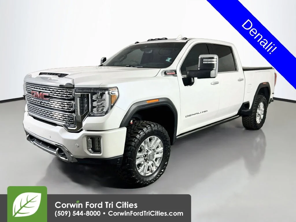 Used 2022 White Frost Tri-Coat GMC Denali image 4