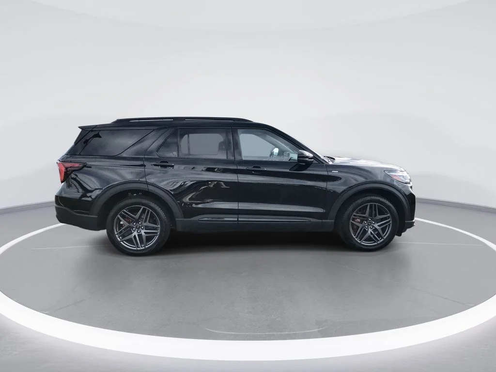Used 2025 Black Ford ST-Line image 9