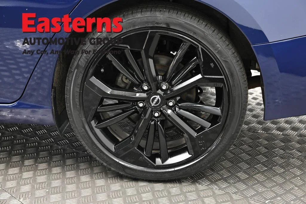 Used 2023 Blue Nissan 2.5 SR image 32