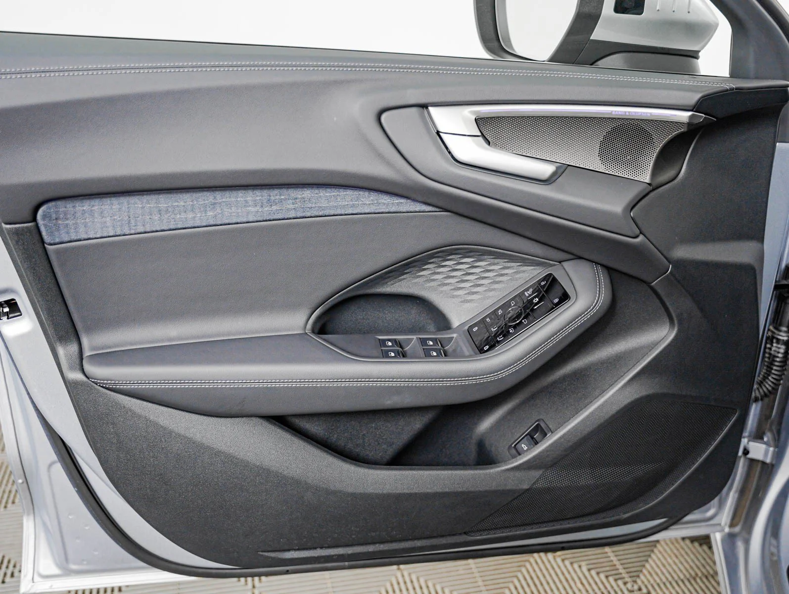 Used 2025 Florett Silver Metallic Audi Premium Plus image 19