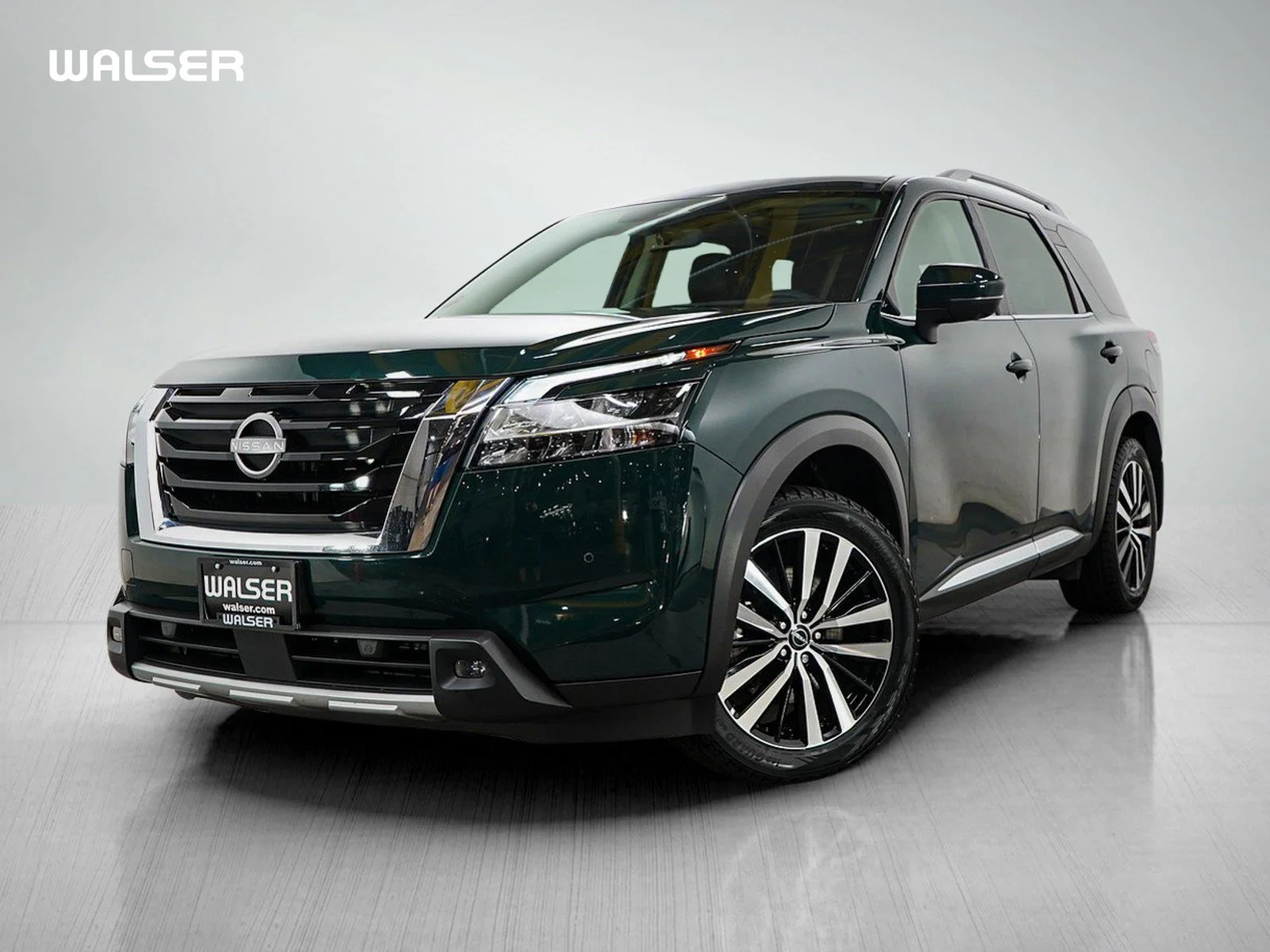 2024 Nissan Pathfinder Platinum 4WD's photo