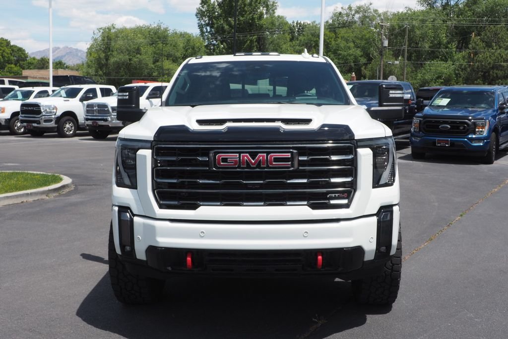 Used 2024 White GMC AT4 image 2