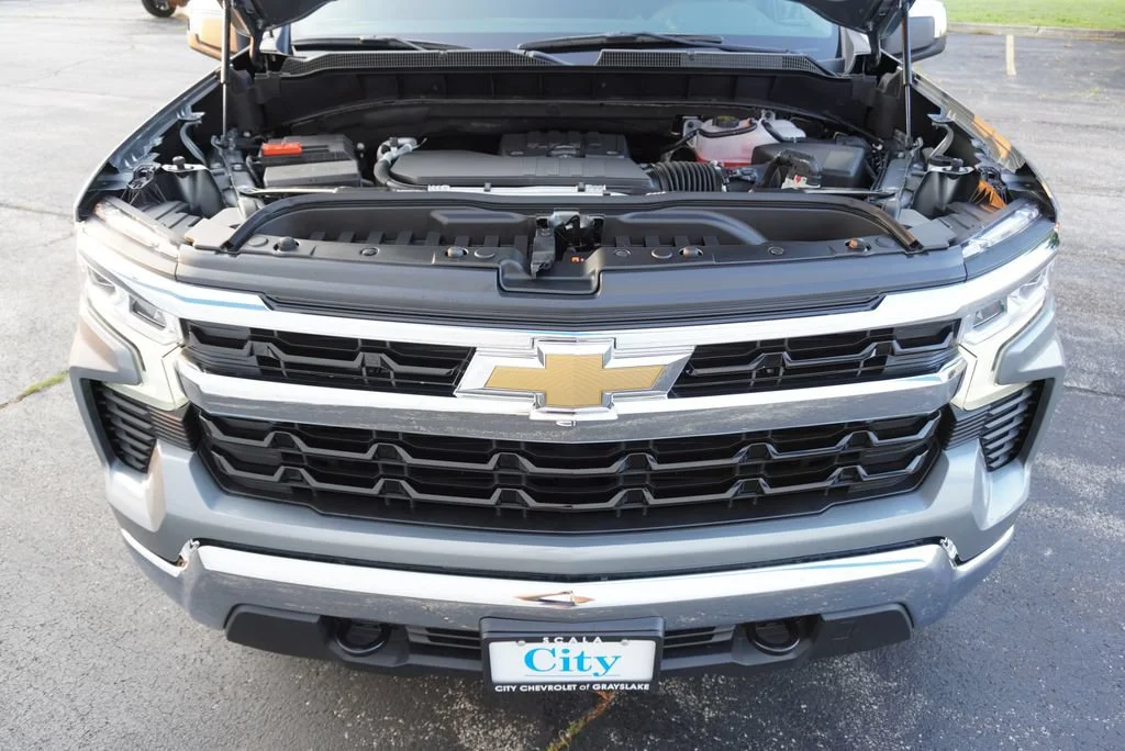New 2026 Sterling Gray Metallic Chevrolet LT (2FL) image 26