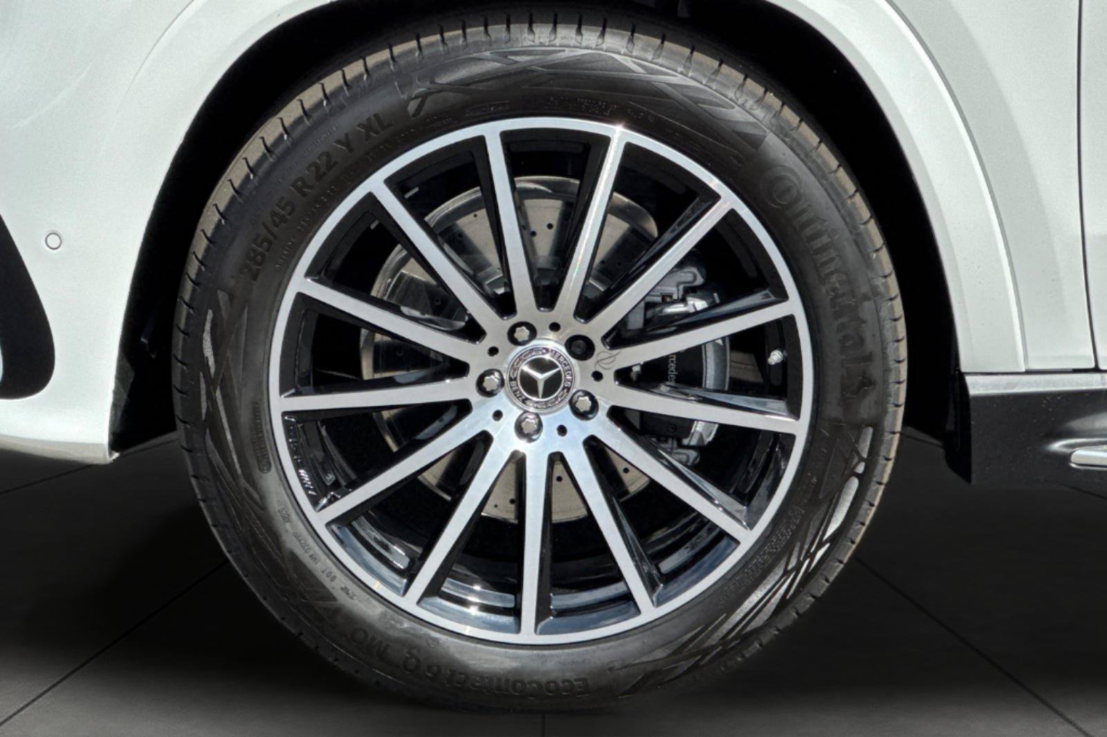 New 2026 Polar White Mercedes-Benz GLS 450 image 3