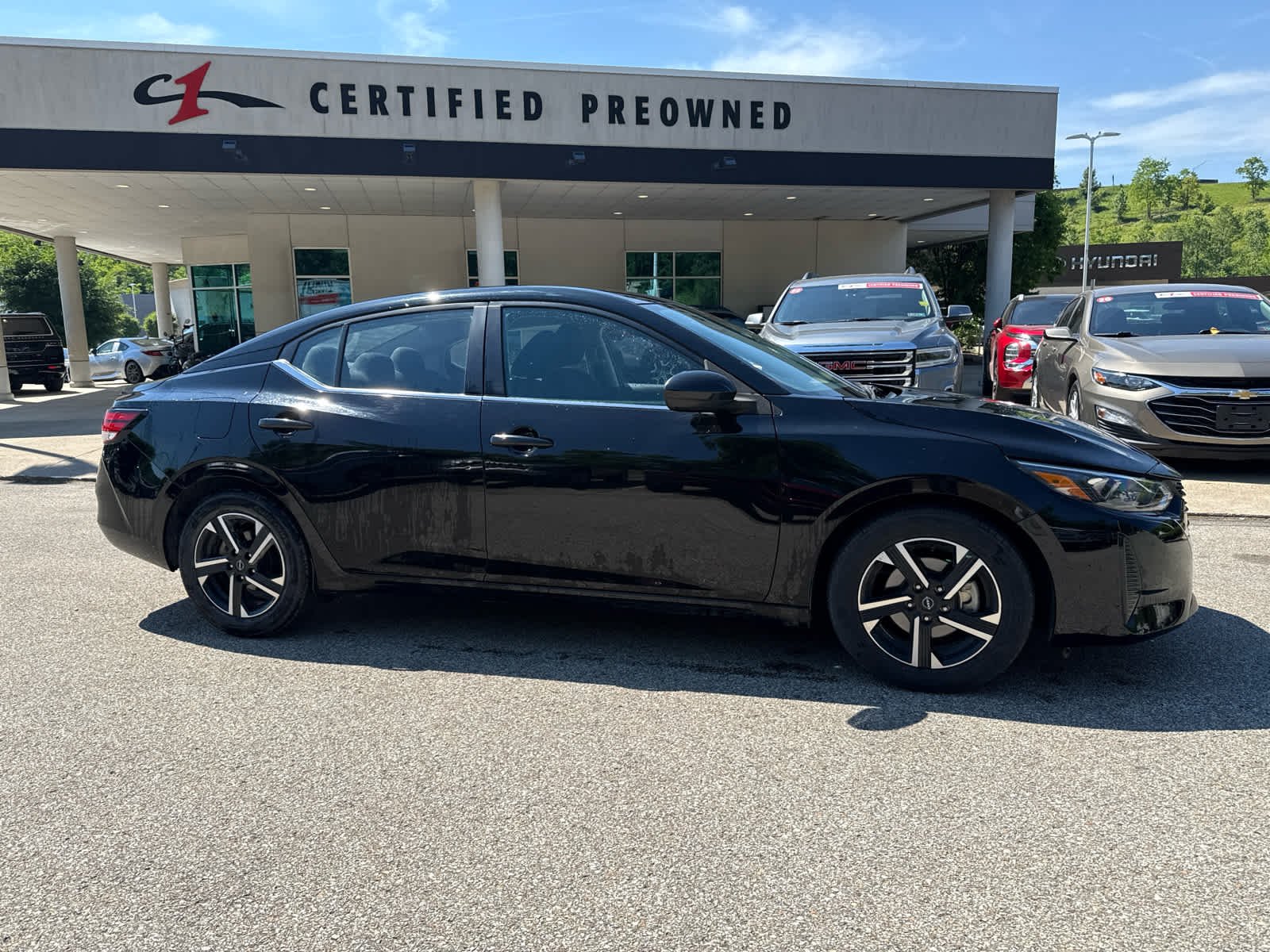 Used 2024 Blk/black Nissan SV image 4
