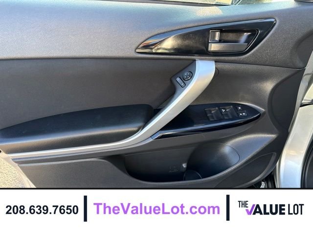 Used 2022  Mitsubishi LE image 20
