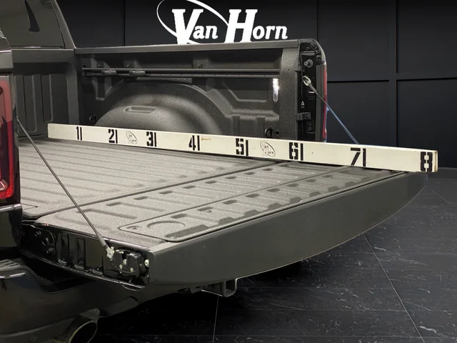 New 2026 Diamond Black Crystal Pearl-Coat Exterior Paint RAM Big Horn/Lone Star image 16