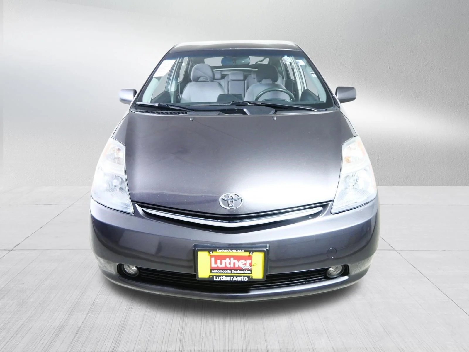 Used 2009 Magnetic Gray Metallic Toyota  image 2