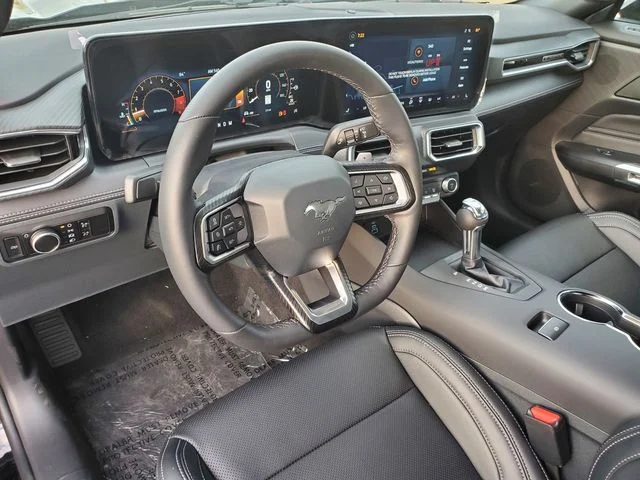 2025 Ford Mustang GT Premium Convertible - Photo 14