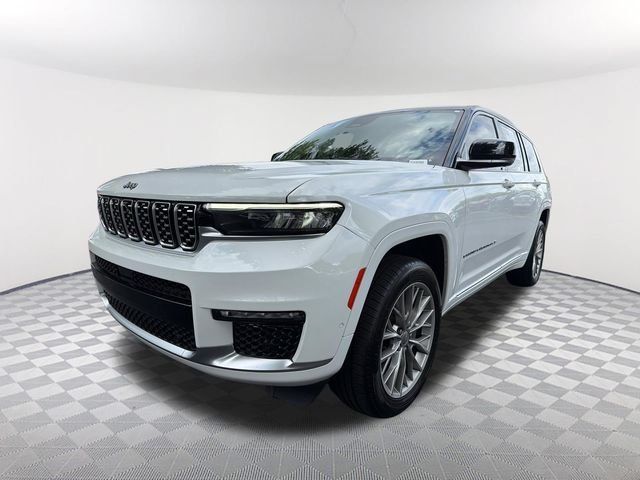 Used 2022 White Jeep Summit image 1