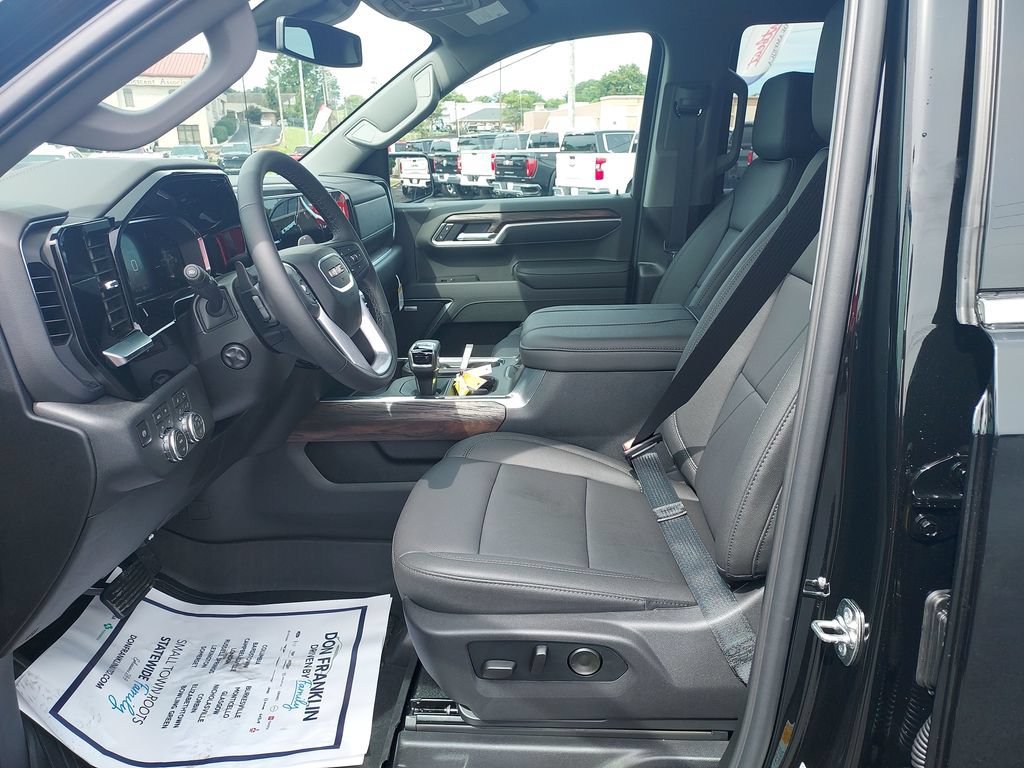 New 2026 Onyx Black GMC SLT image 13